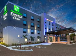 Holiday Inn Express & Suites - Ft Myers Beach-Sanibel Gateway, an IHG Hotel
