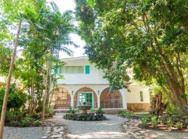 Angeli Gardens Boutique Hotel Accommodation Seattle