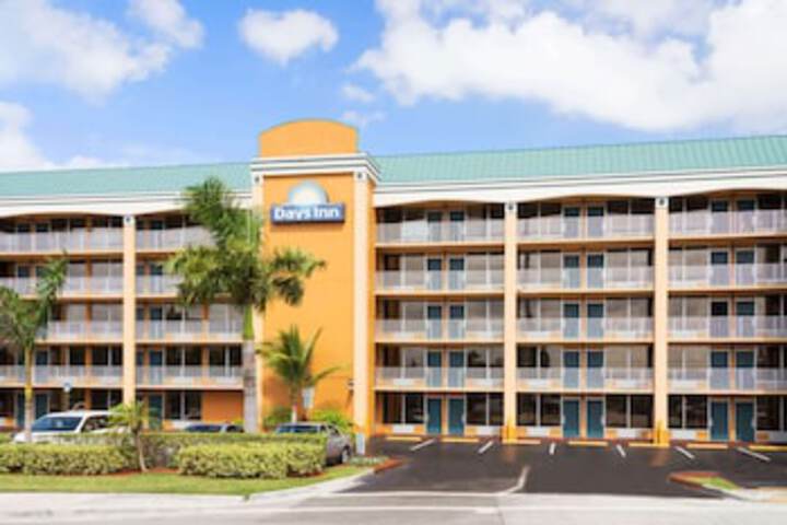 Days Inn By Wyndham Fort Lauderdale-Oakland Park Airport N - thumb 0