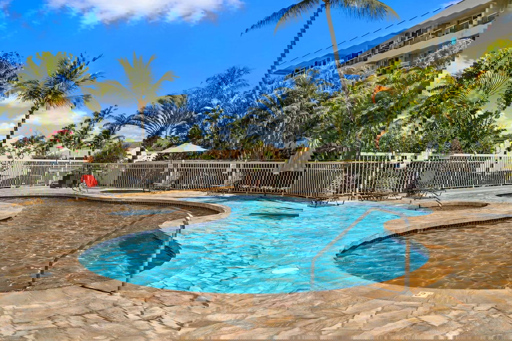 Aston At The Maui Banyan - thumb 2