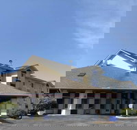 Days Inn by Wyndham Batavia Ohio - Accommodation Seattle