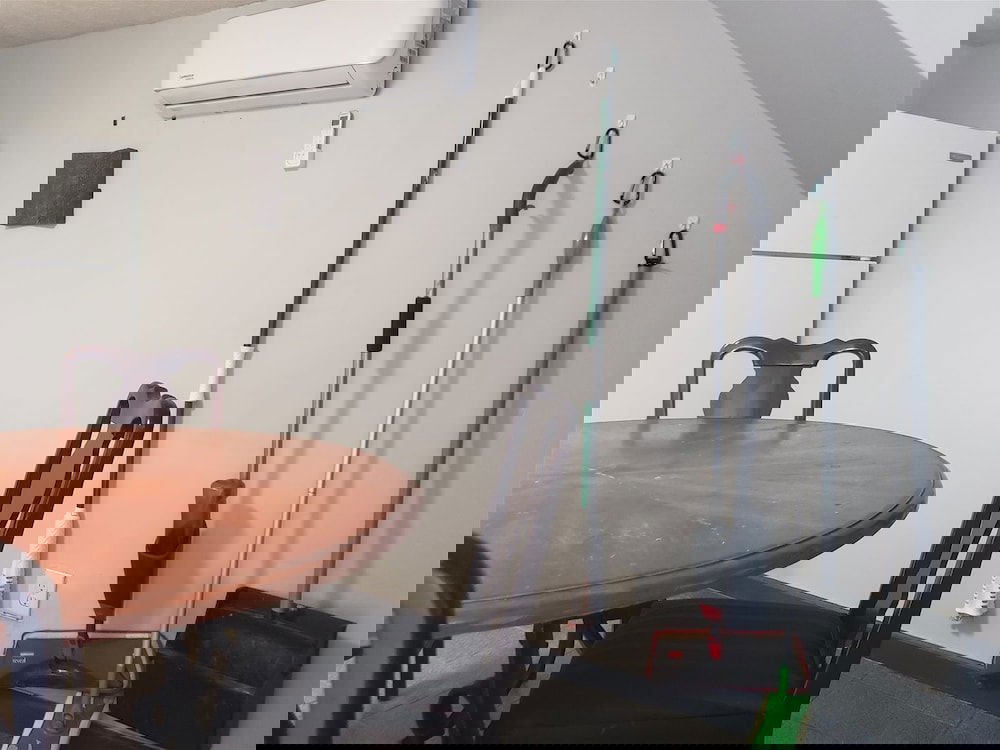 Apartment - 1064 College Street - thumb 2