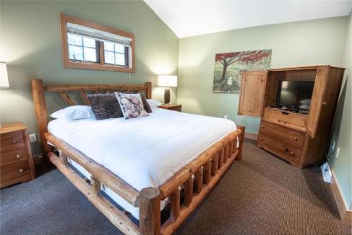 370 Disciples Village Condo - thumb 5