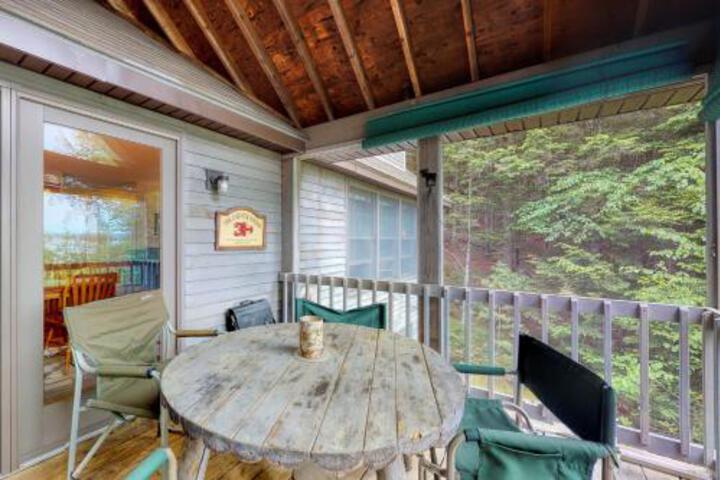 Loon Cove Cottage - thumb 0