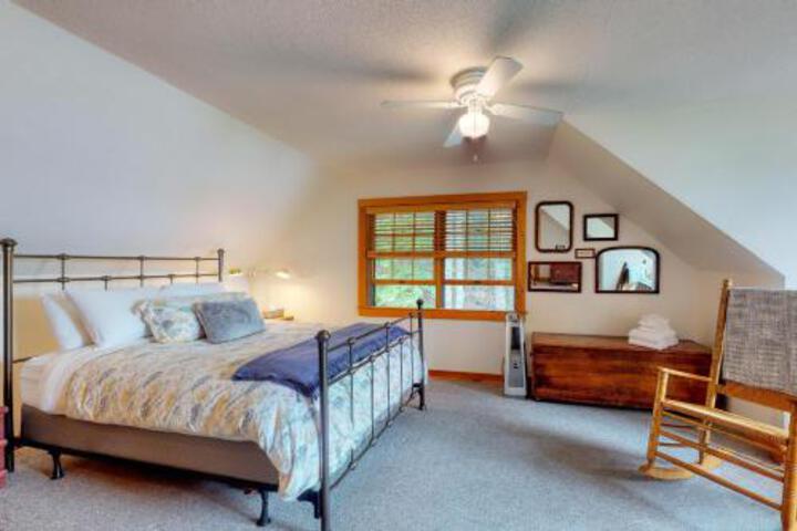 Loon Cove Cottage - thumb 1