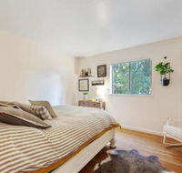 Tree House - Accommodation Seattle