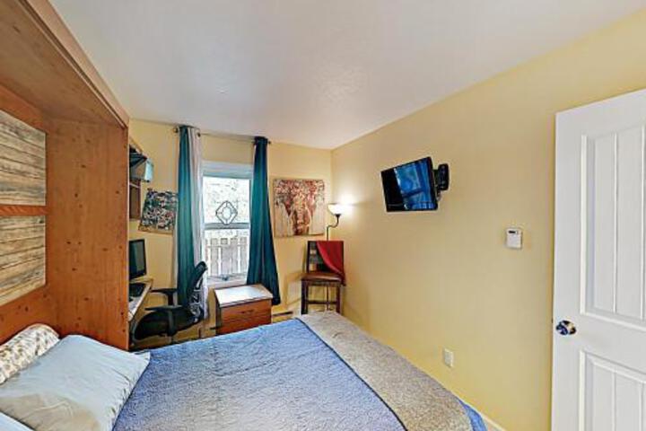 Mountain View Condo Next To Free Shuttle Near Slopes Condo - thumb 1