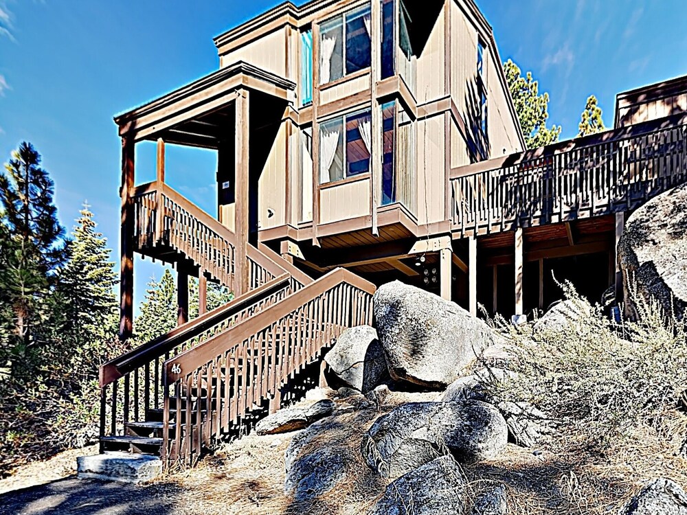 New Listing! Mountain View Townhome W / Hot Tub 4 Bedroom Townhouse - thumb 0