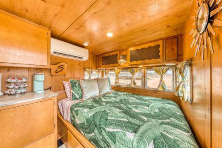 Blue Skies Retro Retreat - thumb 1