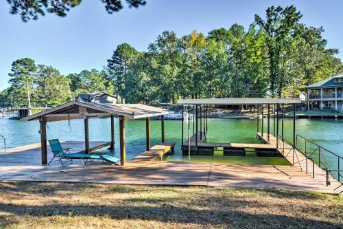 Lakeside Cabin In Hot Springs National Park! - thumb 1