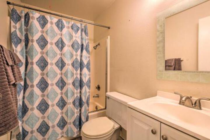 Desert Hot Springs Condo W / Shared Pool! - thumb 1