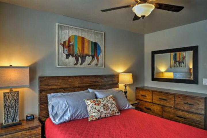 Cozy Condo Heart Of Downtown Whitefish W / Views! - thumb 3