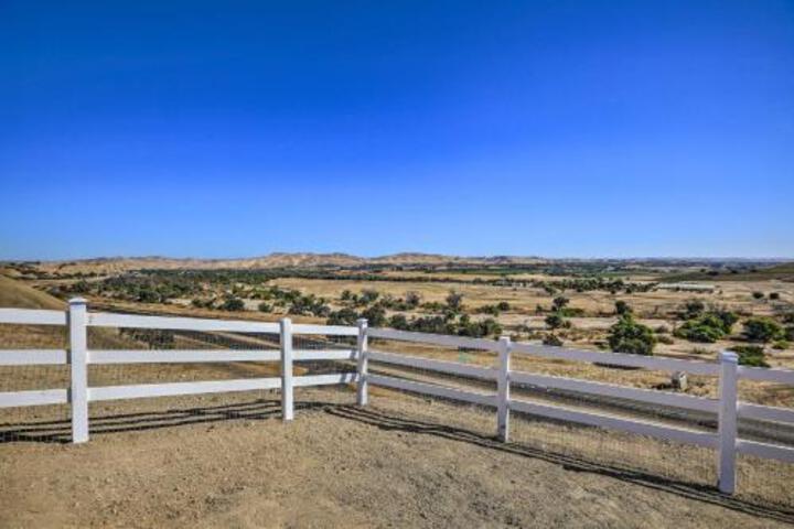 Paso Robles Cottage W / Patio Overlooking Vineyards! - thumb 2
