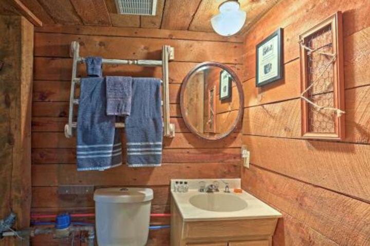 Historic Ice House In The Heart Of DT Keystone! - thumb 6