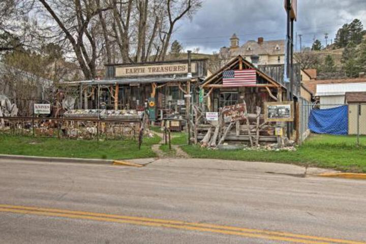 Historic Ice House In The Heart Of DT Keystone! - thumb 1