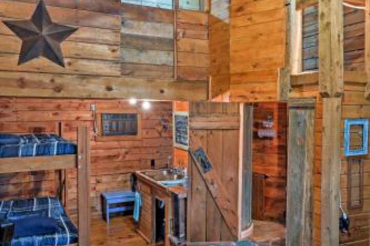 Historic Ice House In The Heart Of DT Keystone! - thumb 4