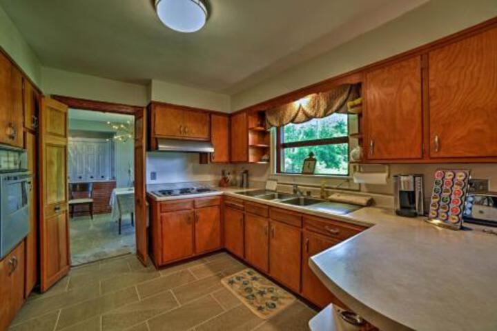 NEW! 1950s Style House W / Dock On Newport River! - thumb 2