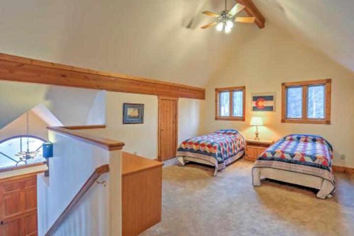 Idaho Springs Home Near Echo Mtn. W / Stunning Views - thumb 2