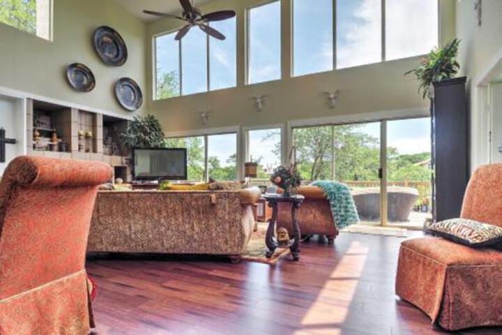 Waterfront Lake Travis Luxury Home W / Large Deck! - thumb 4