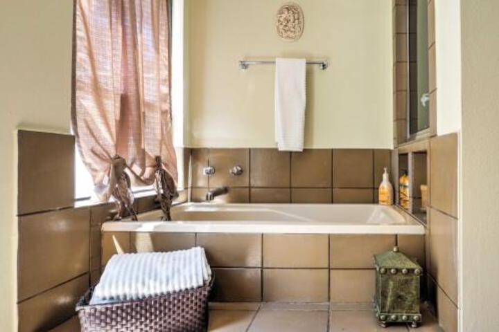 Waterfront Lake Travis Luxury Home W / Large Deck! - thumb 5