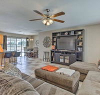 Sun City House with Country Club Amenities on 6th Tee - Accommodation Seattle