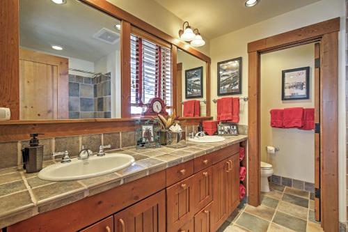 Magnificent 4BR Ski In / Ski Out Edwards Townhome! - thumb 6