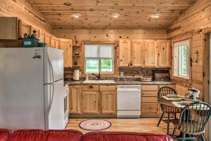 Lakefront Henning Cabin W / Fantastic Lake Views! - thumb 3