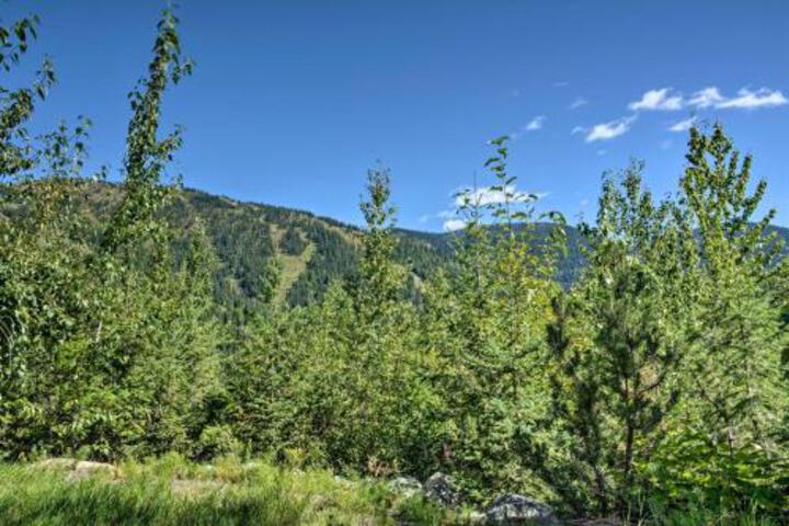 Townhome W / Glacier Park+Whitefish Mtn Resort Views - thumb 0
