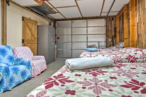 Rustic Taswell Cabin Grill & Walk To Patoka Lake! - thumb 5