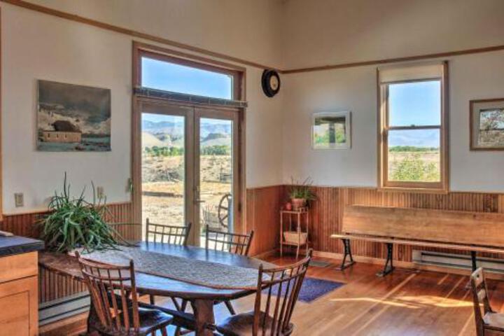 Historic Western Converted Schoolhouse W / Views! - thumb 3