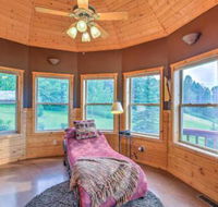 Alpine Home w / Deck Grill  Star Valley Views - Accommodation Seattle