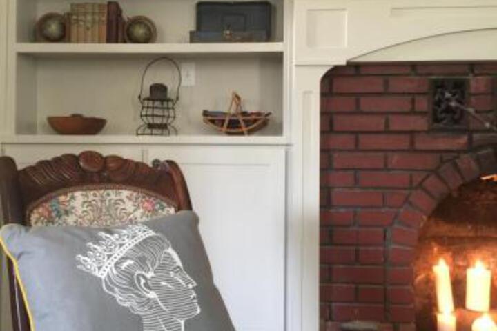 Historic Albion Mountain Cottage On Quiet Street! - thumb 0