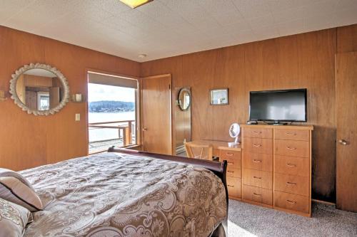 Gorgeous Poulsbo Waterfront Home On Liberty Bay! - thumb 2