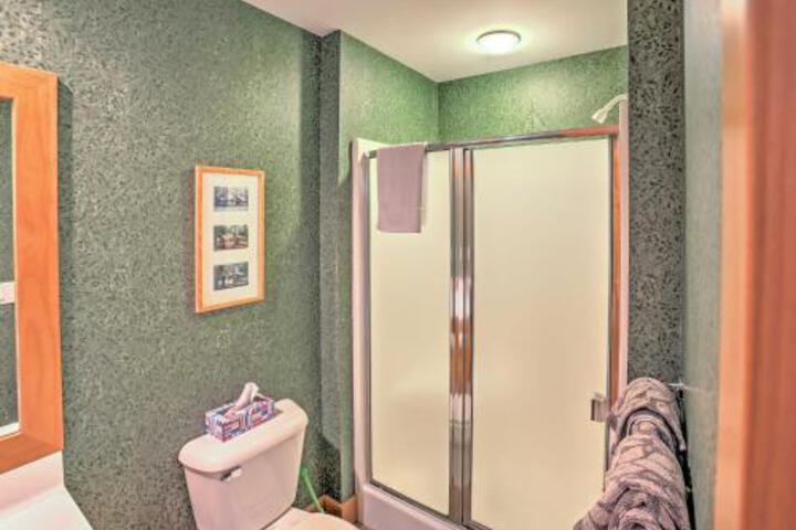 Boyne Falls Townhome W / Forest Views Walk To Lifts! - thumb 1