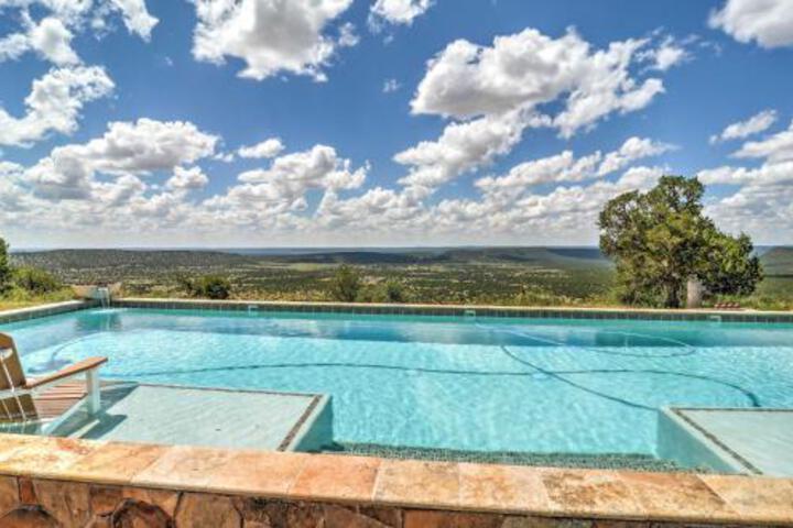 Luxury Santa Fe â€˜Blame Her Ranchâ€™ W / Pool & Hot Tub - thumb 0