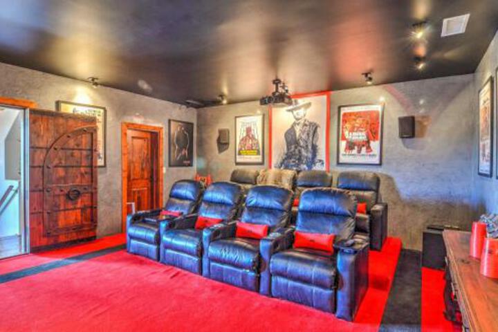 Luxury Santa Fe â€˜Blame Her Ranchâ€™ W / Pool & Hot Tub - thumb 6