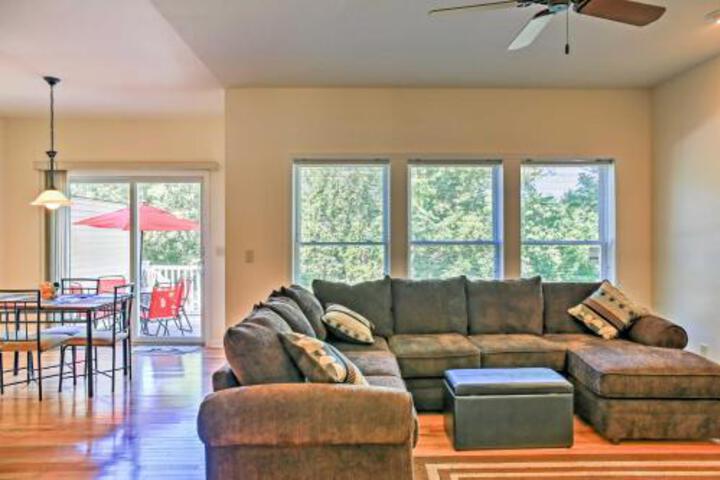 Lake George Townhome W / Water View Patio & Grill! - thumb 1