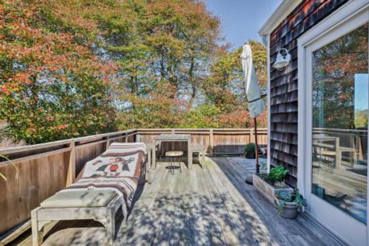 Upscale Montauk Villa W / Hot Tub Near Beach & Parks - thumb 4