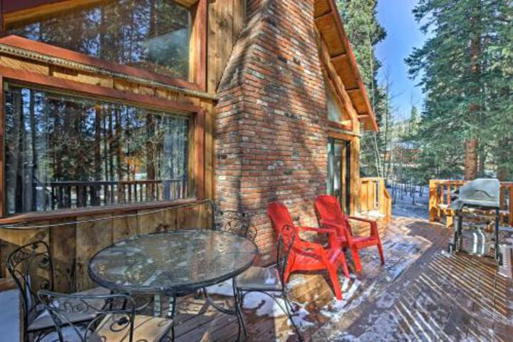 Alma Cloud 9 Cabin W / Fireplace & Wooded Views! - thumb 2