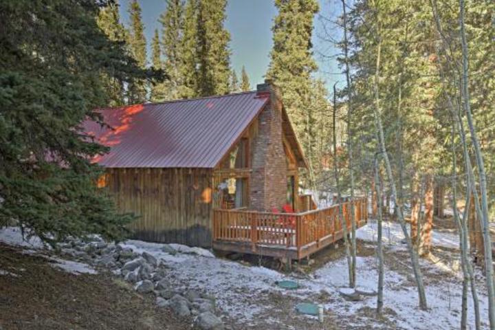 Alma Cloud 9 Cabin W / Fireplace & Wooded Views! - thumb 3