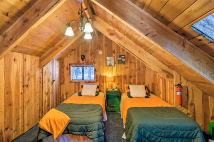 Alma Cloud 9 Cabin W / Fireplace & Wooded Views! - thumb 0