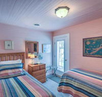 Lakefront Hopatcong House w / Large Porch  Dock - Accommodation Seattle