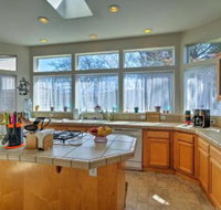 Cozy Clearlake Oaks Home w / Game Room Dock & Deck! - Accommodation Seattle