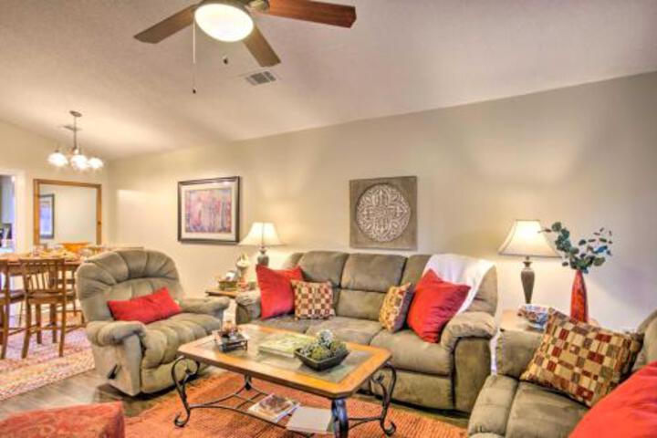 Cozy Greenwood Condo W / Patio 2 Mi To Downtown! - thumb 6