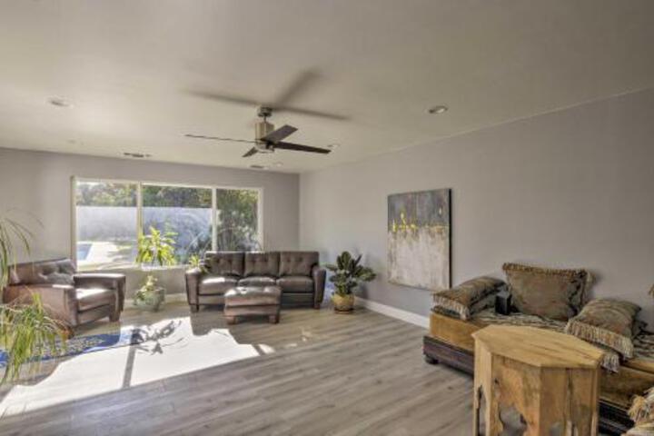 Central Sacramento Home W / Pool Mins To Downtown! - thumb 0