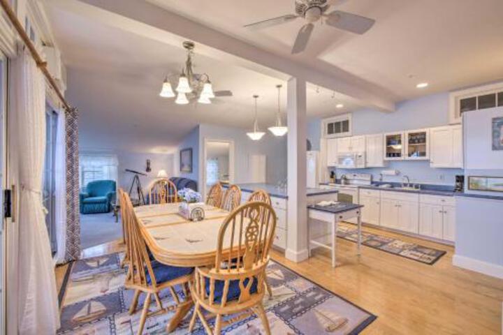 Spacious Lincolnville Penthouse Walk To Beach! - thumb 4