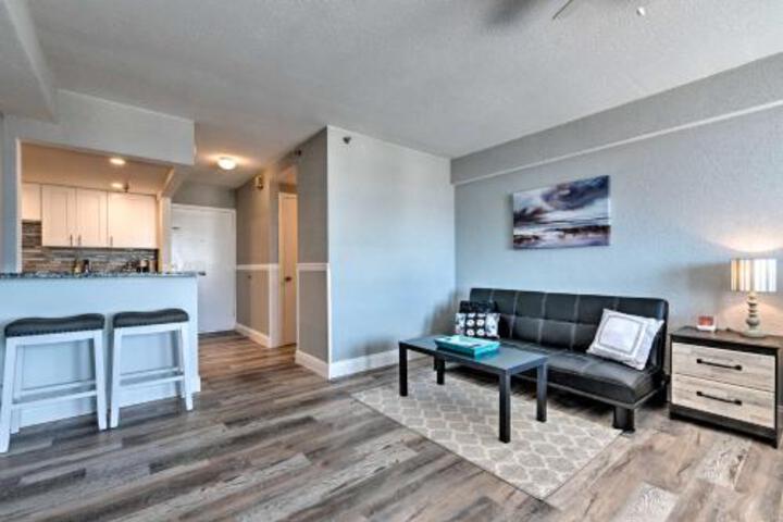 Oceanfront Daytona Studio W / Views & Pool Access! - thumb 0