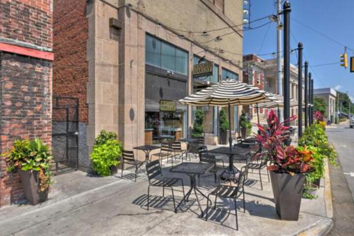 Private Solar Hill Apartment In Downtown Bristol! - thumb 6