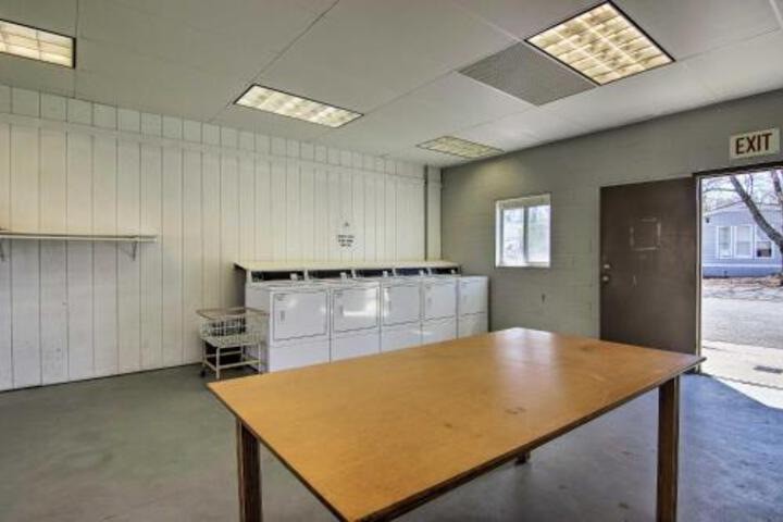 Dog Friendly Berlin Home W / Pool & Water Access! - thumb 0