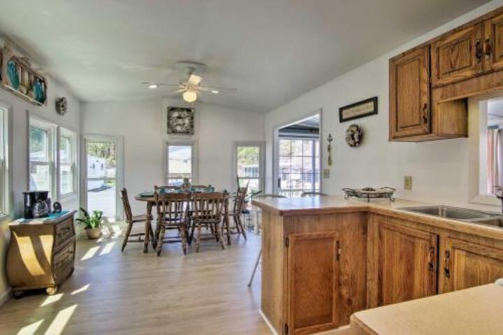 Dog Friendly Berlin Home W / Pool & Water Access! - thumb 6